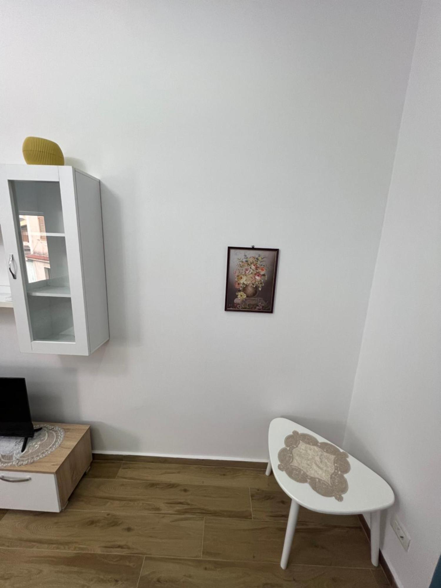 Hilltop Apartament Fier