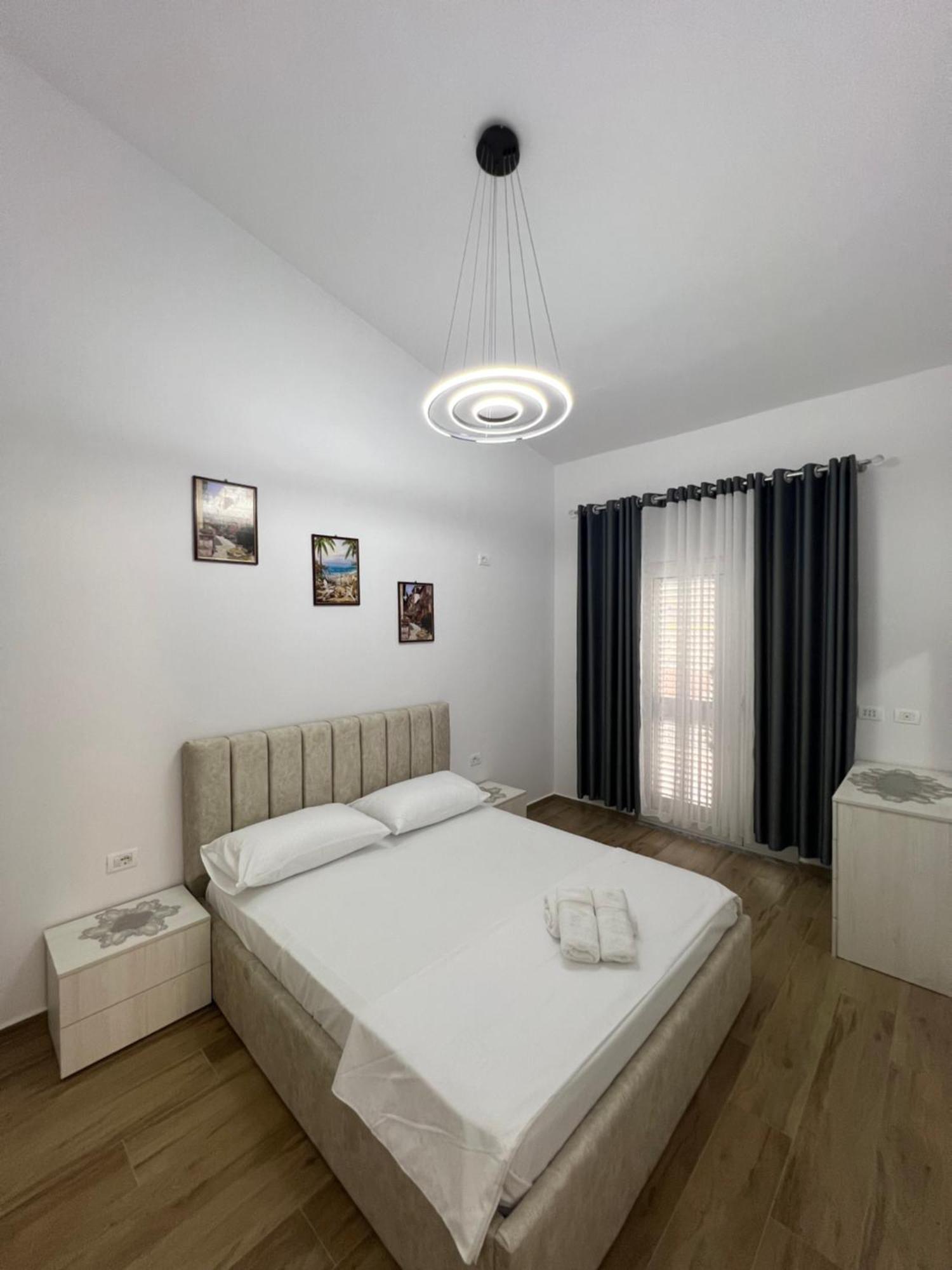 Hilltop Apartament Fier